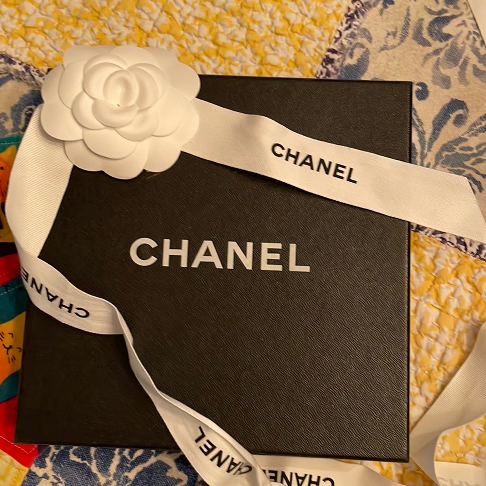 Chanel box
